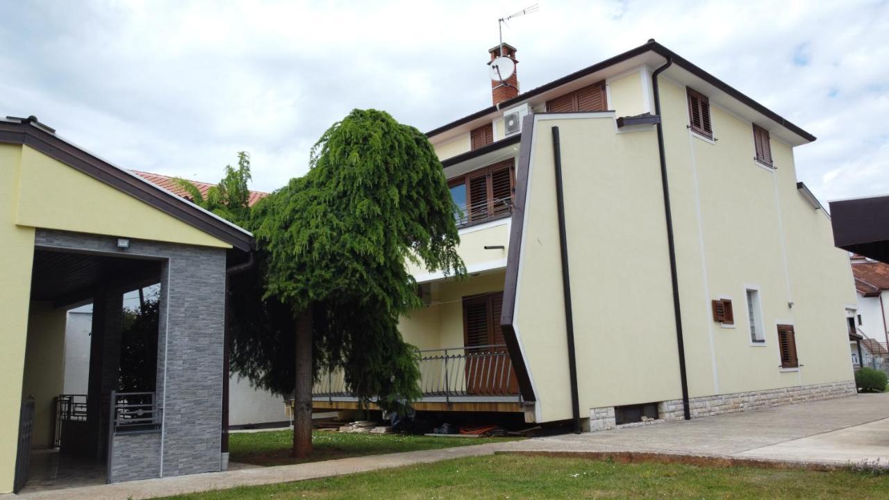 Apartments Krnjic Umag Exteriör bild